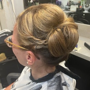 RoseMary's Hair Shoppe - Hair Salons Near Me - Honolulu, Hawaii