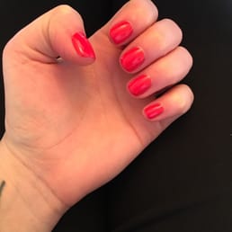 Great manicure and good color selection (OPI Cajun Shrimp) Great manicure and good color selection (OPI Cajun Shrimp)
