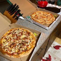 Papa Johns Pizza - The meats and grilled chicken pizzas