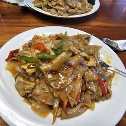 Spicy Pork Drunken Noodles Spicy Pork Drunken Noodles