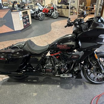 Bumpus Harley-Davidson of Murfreesboro - 2024 CVO Road Glide ST - Motorcycle Repair Near Me - Murfreesboro, Tennessee