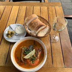 Pompa - Mediterranean fish soup w bread.