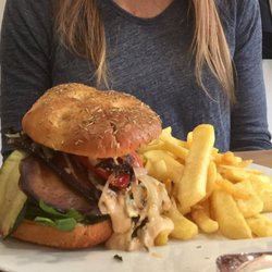 Revilo - Hamburger w/ bacon...