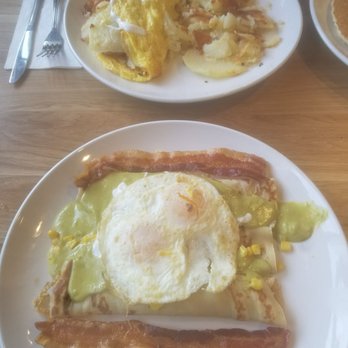 Broken Yolk Cafe - American Near Me - Glendora, California