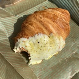 Pistachio Croissant