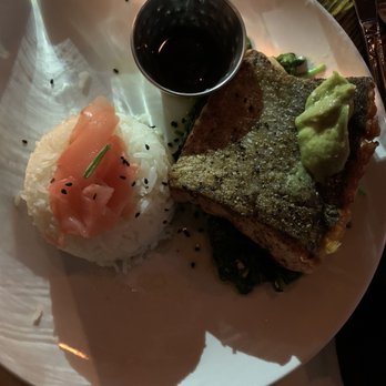 Bea - Salmon - Cocktail Bars Near Me - New York, New York