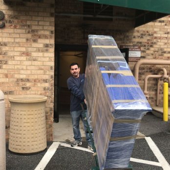 Universal Movers - Packing standard. - Movers Near Me - Gaithersburg, Maryland Universal Movers - Packing standard. - Movers Near Me - Gaithersburg, Maryland