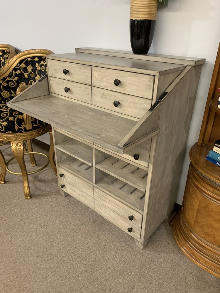 MATTHEWS CONSIGNMENT WAREHOUSE Updated August 2024 12605 E