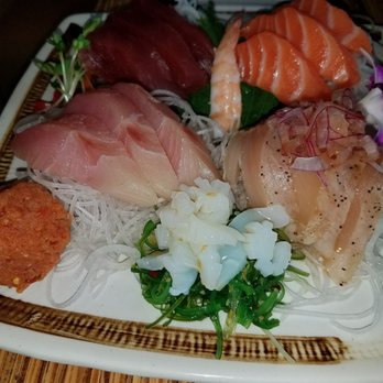 Blue Fish - Sashimi plate - Sushi Bars Near Me - Montrose, California Blue Fish - Sashimi plate - Sushi Bars Near Me - Montrose, California