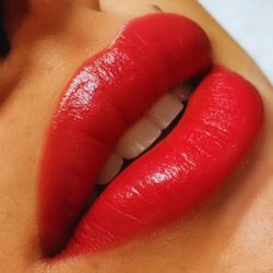 Butterfly Kisses Esthetics - Lip Blushing