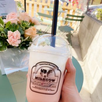 Sweet Cow Cafe - Mochi Strawberry Milk Tea - Ice Cream & Frozen Yogurt Near Me - Pasadena, California Sweet Cow Cafe - Mochi Strawberry Milk Tea - Ice Cream & Frozen Yogurt Near Me - Pasadena, California