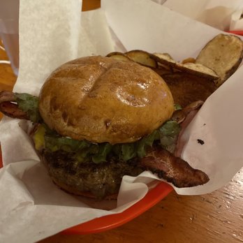 No Sweat Cafe - Jalapeño popper burger - Breakfast & Brunch Near Me - Helena, Montana No Sweat Cafe - Jalapeño popper burger - Breakfast & Brunch Near Me - Helena, Montana