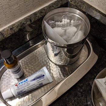 Hyatt Regency Valencia - Complimentary toiletries - Hotels Near Me - Valencia, California Hyatt Regency Valencia - Complimentary toiletries - Hotels Near Me - Valencia, California