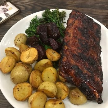 Moxies - Ribs, potatoes, broccoli - Cocktail Bars Near Me - Houston, Texas