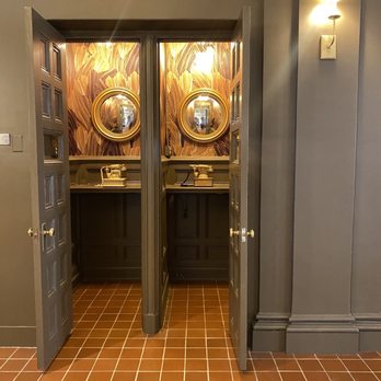 Pasadena Hotel & Pool - Cute phone booths that work! An Instagram influencers dream. - Hotels Near Me - Pasadena, California Pasadena Hotel & Pool - Cute phone booths that work! An Instagram influencers dream. - Hotels Near Me - Pasadena, California