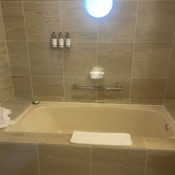 The Inn Above Tide - Bathtub - Hotels Near Me - Sausalito, California The Inn Above Tide - Bathtub - Hotels Near Me - Sausalito, California