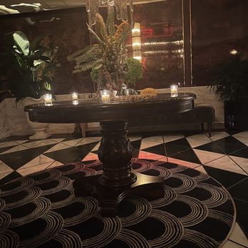 Delilah - Lobby area - American Near Me - Miami, Florida Delilah - Lobby area - American Near Me - Miami, Florida