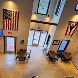 Warped Wing Brewpub & Smokery - Mason - View of seating from upstairs