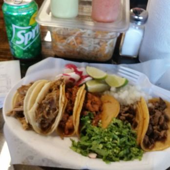 La Salsa Verde - Carnitas, Pastor, Asada tacos.  T - Tacos Near Me - Carrollton, Texas