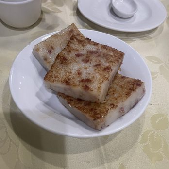 Jade Dim Sum - Fried radish with meat cake - Dim Sum Near Me - Mississauga, Ontario