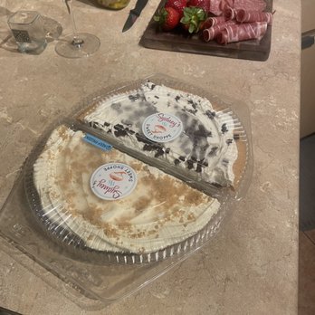 Sydney’s Sweet Shoppe - 1/2 Pies: key lime and chocolate cream - Desserts Near Me - Tucson, Arizona Sydney’s Sweet Shoppe - 1/2 Pies: key lime and chocolate cream - Desserts Near Me - Tucson, Arizona