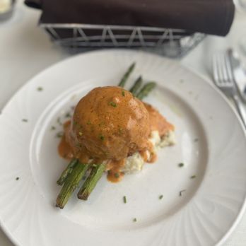 Riverwinds Restaurant - Crab Cake - New American Near Me - West Deptford, New Jersey