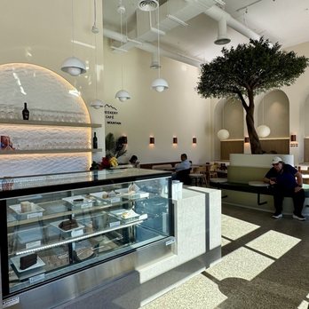 Greekery Cafe - Interior - Cafes Near Me - Blue Mountains, Ontario Greekery Cafe - Interior - Cafes Near Me - Blue Mountains, Ontario
