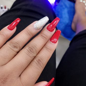 Daisy Nail - Gel fill - Nail Salons Near Me - Minneapolis, Minnesota