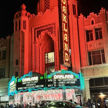 Fox Theater - Oakland - At night - Music Venues Near Me - Oakland, California
