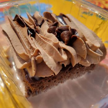 Dulce Mana Colombia - Chocolate Tres Leches - Pop-up Shops Near Me - San Francisco, California