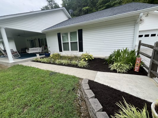Mulch and Landscape Design - Mulch, Rock, Pavers, Planting, and landscape design jobs. Mulch and Landscape Design - Mulch, Rock, Pavers, Planting, and landscape design jobs.
