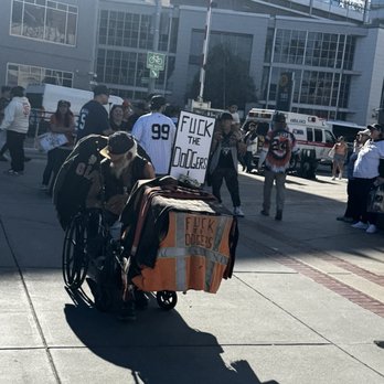 Oracle Park - Faithful fan after the game! Support his work love - Stadiums & Arenas Near Me - San Francisco, California Oracle Park - Faithful fan after the game! Support his work love - Stadiums & Arenas Near Me - San Francisco, California