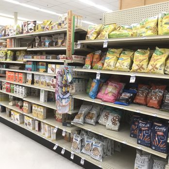 VG's Grocery - shelves of snacks and snacks - Grocery Near Me - Howell, Michigan