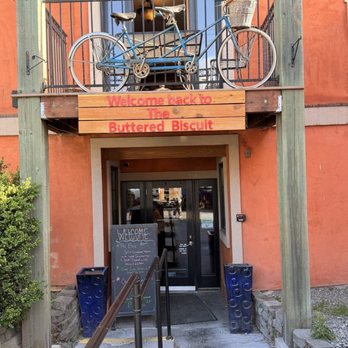 The Buttered Biscuit - Front entrance - New American Near Me - Sumner, Washington