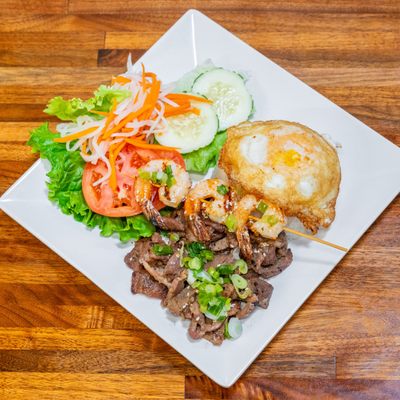 XinhXinh Vietnamese Bistro by null