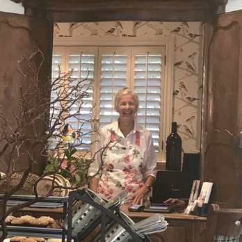 THE BERGSON - Friendly Staff set up a beautiful Continental Breakfast Buffet. - Hotels Near Me - Calistoga, California THE BERGSON - Friendly Staff set up a beautiful Continental Breakfast Buffet. - Hotels Near Me - Calistoga, California