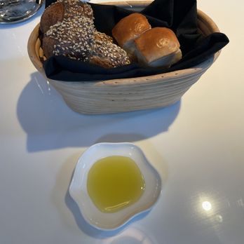 Le Jardinier - Complimentary bread - French Near Me - Miami, Florida Le Jardinier - Complimentary bread - French Near Me - Miami, Florida