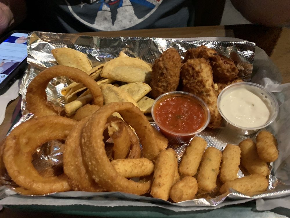 JJ’S SIDEOUT BAR & GRILL 28 Photos & 32 Reviews 332 Park St, La