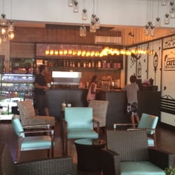 Cafe del Plaza - Lots of seating inside too
