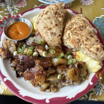 Comfort & Floyd - Egg Sandwich with Bacon, breakfast potatoes - Breakfast & Brunch Near Me - Philadelphia, Pennsylvania Comfort & Floyd - Egg Sandwich with Bacon, breakfast potatoes - Breakfast & Brunch Near Me - Philadelphia, Pennsylvania