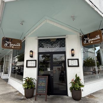 Thirsty Mermaid Raw Bar Restaurant - Seafood Near Me - Key West, Florida Thirsty Mermaid Raw Bar Restaurant - Seafood Near Me - Key West, Florida