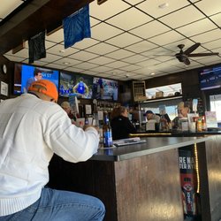 The World Famous Stadium Inn - The bar at Stadium Inn