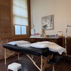 Salem Acupuncture and Traditional Chinese Medicine - Exam room
