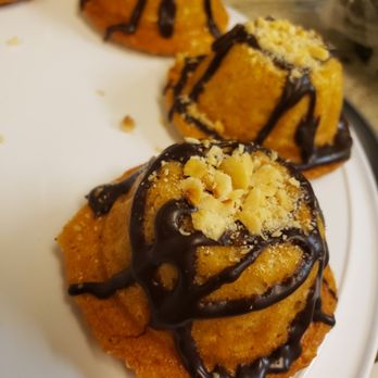 La Dolce Mucca - Browned Butter Hazelnut Bundt Cakes. - Desserts Near Me - Miami, Florida La Dolce Mucca - Browned Butter Hazelnut Bundt Cakes. - Desserts Near Me - Miami, Florida