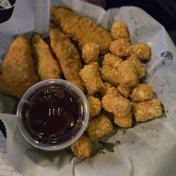 Perfect Games - Chicken strips and tots