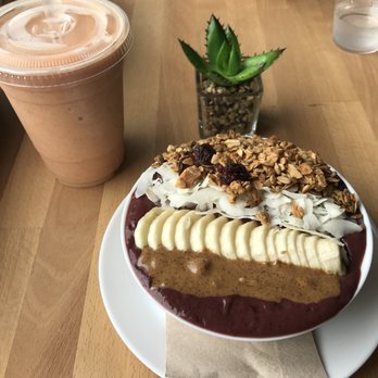Wellness at Organic Buzz - Açaí bowl and an energizer smoothie - Cafes Near Me - Norfolk, Massachusetts Wellness at Organic Buzz - Açaí bowl and an energizer smoothie - Cafes Near Me - Norfolk, Massachusetts