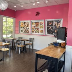 5th Ave Bagelry - Inside