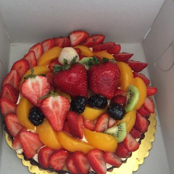 Rubio's Bakery - Fresh and absolutely delicious fruit tart - Bakeries Near Me - Los Angeles, California