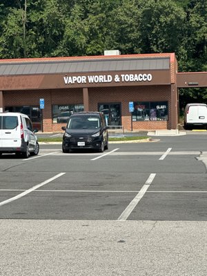 Vapor World & Tobacco, 6050 Burke Commons Rd, Ste A, Burke, VA 22015, US