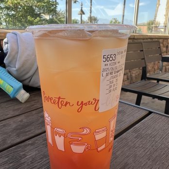 85°C Bakery Cafe - Order Red Grapefruit Green Tea ICED LARGE - Coffee & Tea Near Me - Chino Hills, California